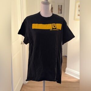 Gildan Black Tee with Yellow Air Assault Design US Army